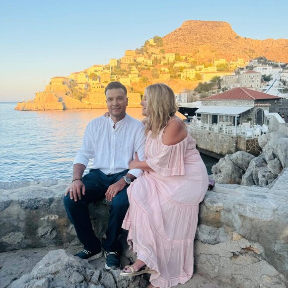 Romantic Blush Chiffon Maxi Dress – Flowy, Off-Shoulder, Worn Once in Hydra, Gre - Picture 8 of 9